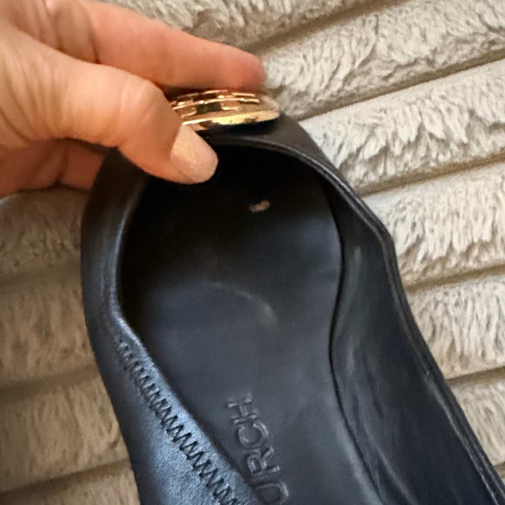 Tory Burch Black Flats with Gold Emblem - Picture 4 of 4
